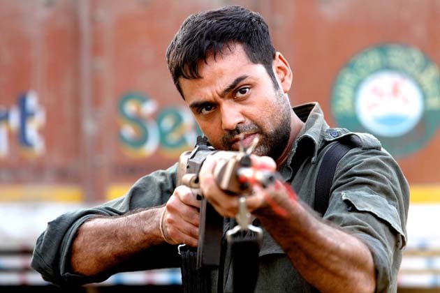 Chheen Ke Lenge video song from Chakravyuha