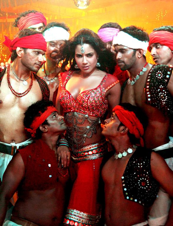 Kunda Khol video song from Chakravyuha