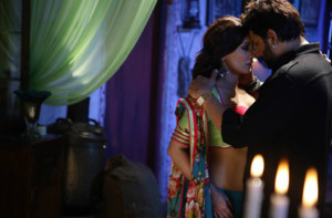 Arshad Warsi and minisha Lamba Hot Scene of the movie Zilla Ghaziabad