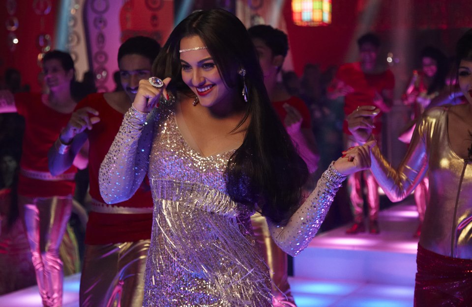 Retro item song for Sonakshi Sinha in Himmatwala