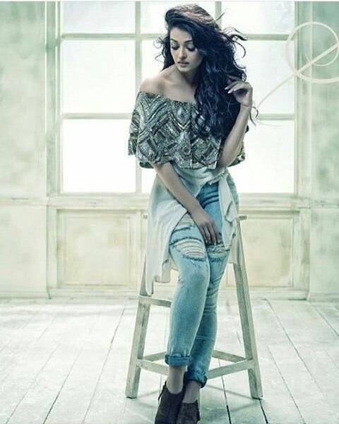 Aishwarya Rai On Filmfare Magazine November 2016 issue Pic 5