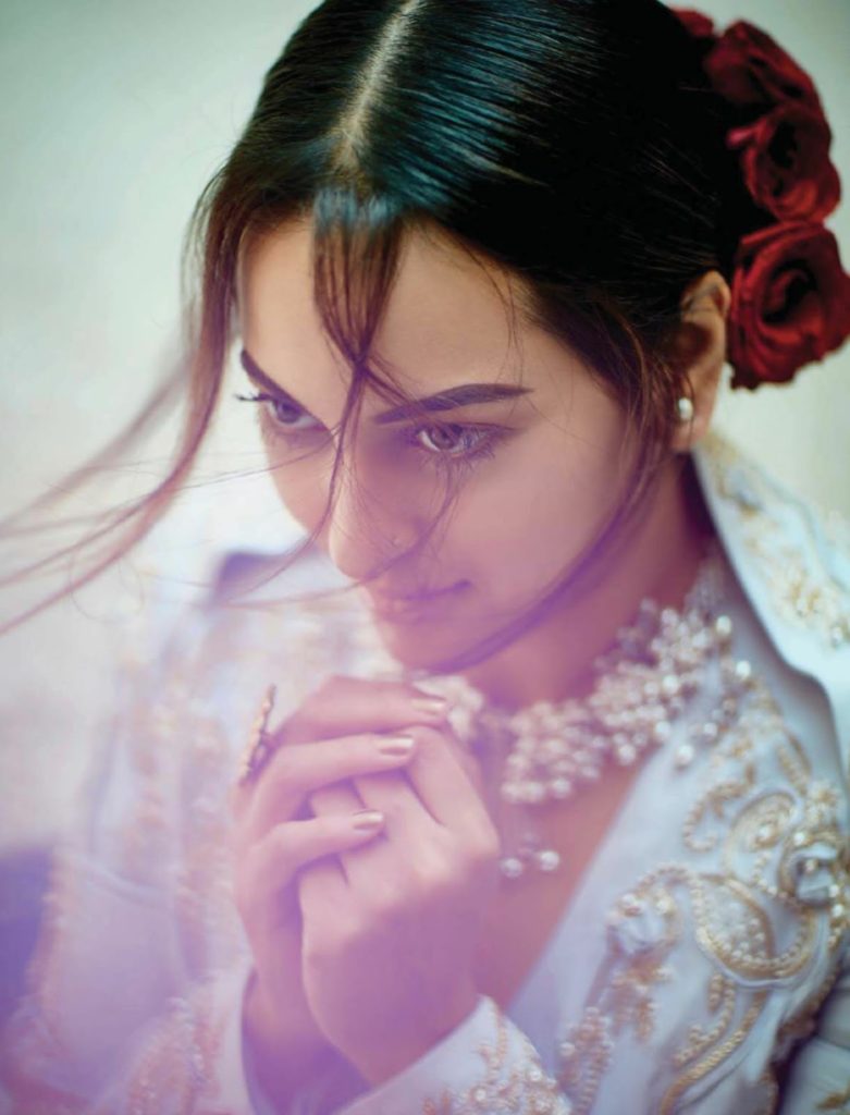 Sonakshi Sinha Femina Magazine Photoshoot December 2016 Issue Image 5