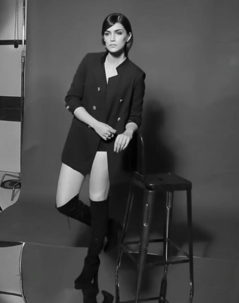 Kriti Sanon Photoshoot Of Maxim Magazine December 2016 Issue Image 4