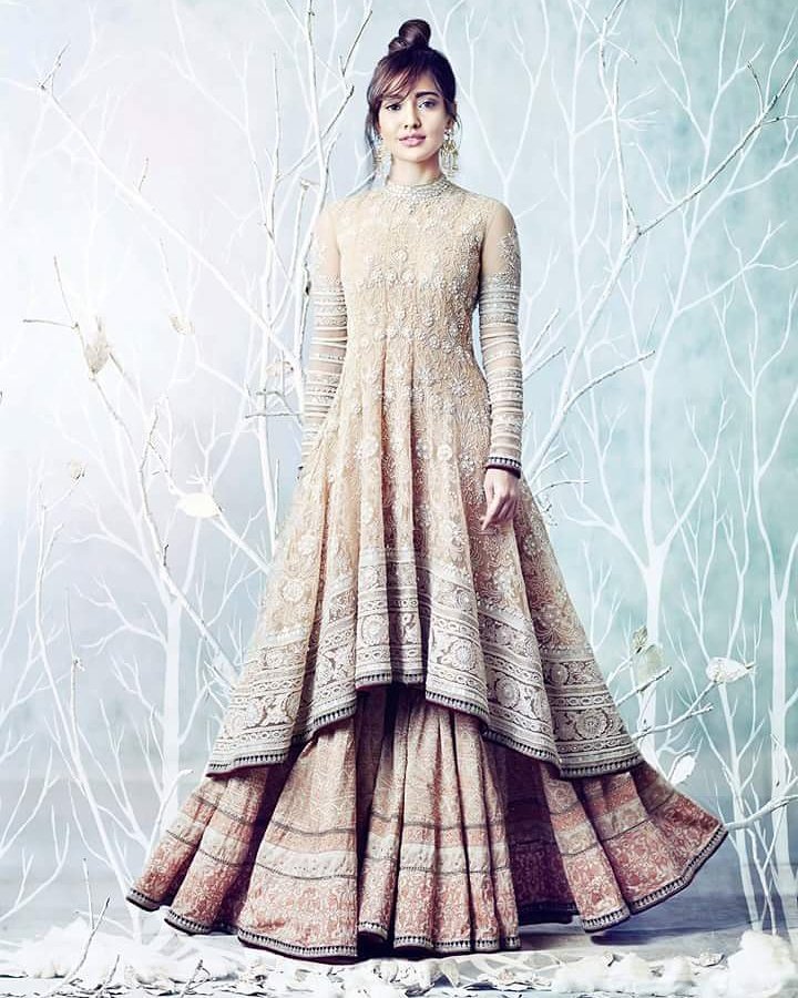 Neha Sharma Photoshoot for cover of Femina Wedding Times December 2016 issue Image 1